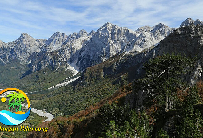 Trekking Menantang di Lembah Valbonë, Albania